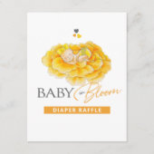 Baby in blühender gelber Babydusche-Windelpreispre Begleitkarte (Vorderseite)