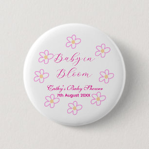Baby in blühender rosa Blume Babydusche schlicht e Button