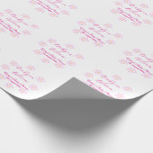 Baby in blühender rosa Blume Babydusche schlicht e Geschenkpapier (Ecke)