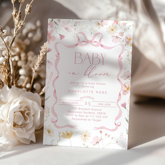 Baby in blühender Wildblume Blush pink Babydusche Einladung