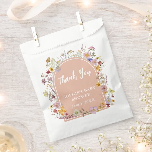 Baby in blühender Wildblume Mauve Pink Geschenktütchen (Ausgeschnitten)