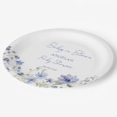 Baby in blühender Wildblume staubblaue Babydusche Pappteller (Schrägansicht)