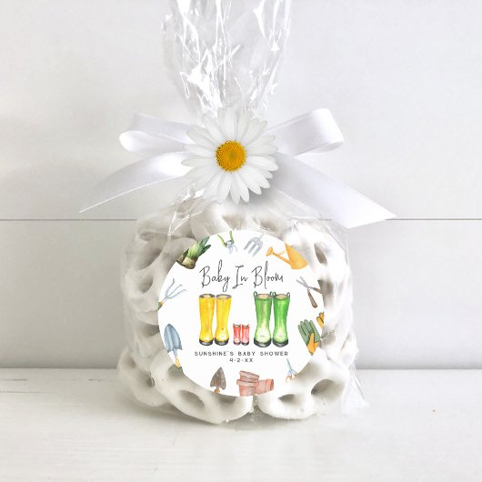 Baby in Blütenrot Rain Boots Gartendusche Runder Aufkleber