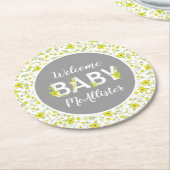 Baby in der Blütendusche Runder Pappuntersetzer (Angewinkelt)