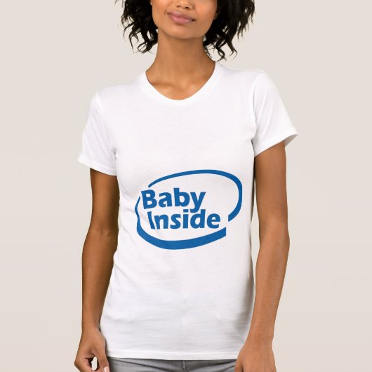 Baby innerhalb des Shirts (Vorderseite)