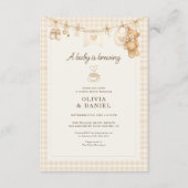 Baby is Brewing Coffee Clothesline Couples Shower Einladung (Vorderseite)