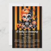 Baby is Brewing, Orange Halloween Baby Shower Einladung (Vorderseite)