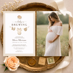 Baby is Brewing Wäscheleine Foto Baby-Party Einladung
