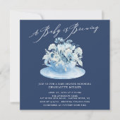Baby ist das Brewing Blue Floral Baby Tee Einladung (Vorderseite)
