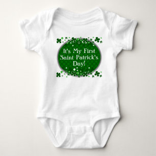 Baby ist es mein erster Heiligen Patrick Tag Strampler
