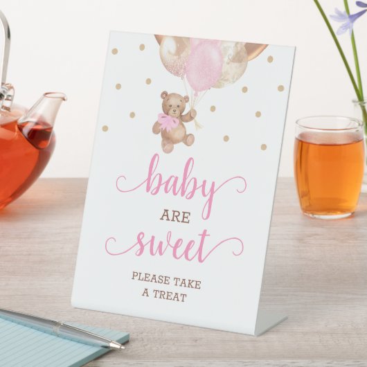 Baby ist süß Nehmen Sie eine Leckerei Pedestal Sch Sockelschild (In Situ)