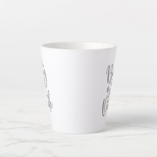 Baby It's Cold Outside Modern Script Holiday Milchtasse (Vorderseite)