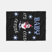 Baby Its Cold Outside Skiing Penguin T Shirt Fleecedecke (Vorderseite (Horizontal))