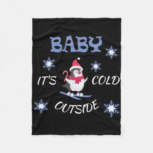 Baby Its Cold Outside Skiing Penguin T Shirt Fleecedecke (Vorderseite)