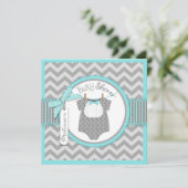 Baby-Jungen-Bogen-Krawatten-Zickzack Einladung (Stehend Vorderseite)