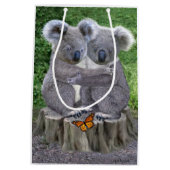 Baby-Koala-Bär Huggies Mittlere Geschenktüte (Rückseite)