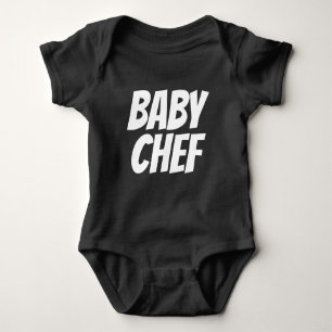Baby-Koch in Schwarzem Baby Strampler