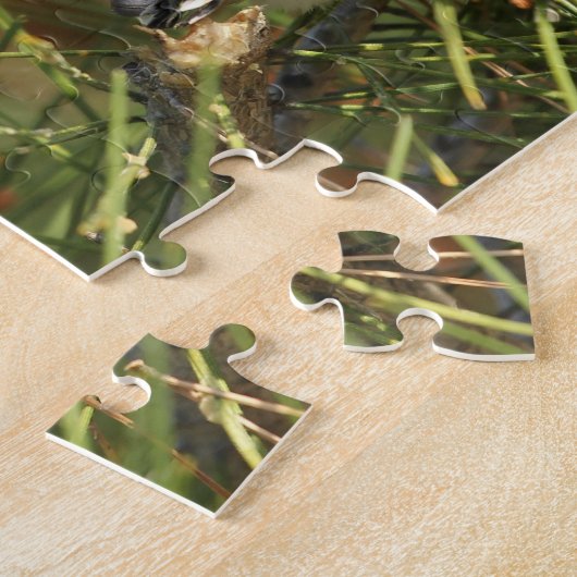 Baby-Kolibri, der von der Mutter gefüttert wird Puzzle (Seite)