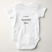 Baby kommt bald Gender Neutral Baby Bodysuit Baby Strampler (Rückseite)