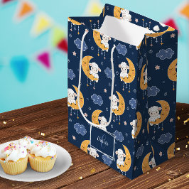 Baby Lamm auf Mondmuster mit Vorname Mittlere Geschenktüte