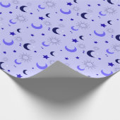 Baby Lila Tones Moon Stars und Sonnen Muster Geschenkpapier (Ecke)