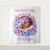 Baby-Mädchen in Seashell Floral Pastel Wandteppich (Vorderseite)