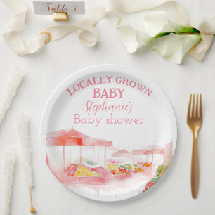 Baby-Mädchen-Party mit lokalem Markt für frische P Pappteller