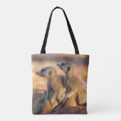 Baby Meerkats Fell unter ihren Eltern Tasche (Rückseite)