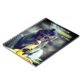 Baby Monkey Eating Banana Notizblock (Linke Seite)