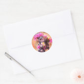 Baby Monkey mit Blume Runder Aufkleber (Umschlag)