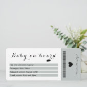 Baby On Board Boarding Pass Schwangerschaft Ankündigung (Stehend Vorderseite)