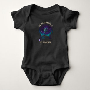 Baby Onsie - Design 'Hütte im Wald' auf DUNKEL Strampler