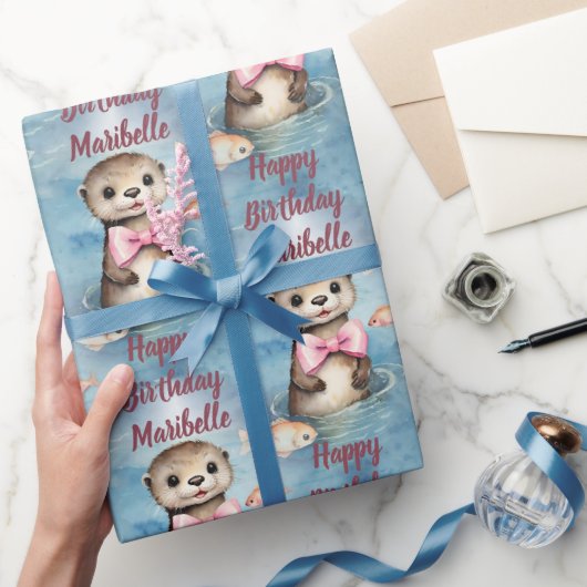 Baby Otter Girl Personalisiert Geburtstag Geschenkpapier (Schenken)