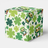 Baby Owl Cute St Patrick Cartoon Geschenkschachtel (Rückseite)