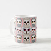 Baby Owls im hellrosa Hintergrundemuster Kaffeetasse (Vorderseite Links)