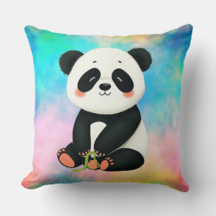 Baby Panda hält ein Stück Bambus. Kissen