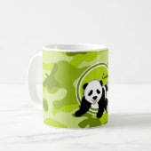 Baby-Panda; hellgrüne Camouflage, Tarnung Kaffeetasse (Vorderseite Links)