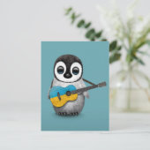 Baby Penguin Playing Ukrainische Flaggengitarre Bl Postkarte (Stehend Vorderseite)