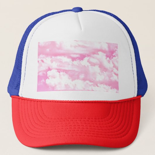 Baby Pink Happy Clouds Dekoration Truckerkappe (Vorderseite)