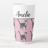 Baby Pink White Tabby Cats Whimsical Latte Tasse (Vorderseite)