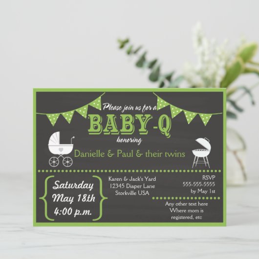 Baby-Q-Chalkboard Green Baby-Dusche Einladung (Stehend Vorderseite)