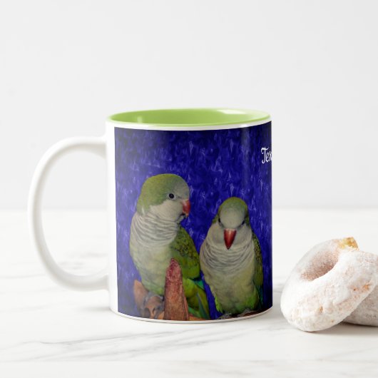 Baby Quaker Parrots Personalisiert Zweifarbige Tasse (Mit Donut)