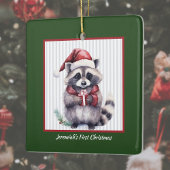 Baby Raccoon Holding Geschenkkind's First Christma Keramikornament