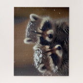 Baby-Raccoons stürzen sich im sinkenden Schnee Puzzle (Vertikal)