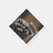 Baby-Raccoons stürzen sich im sinkenden Schnee Serviette (Ecke)