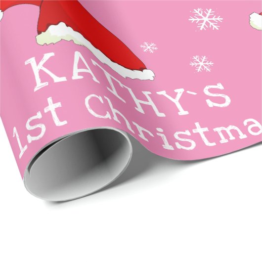 Baby`s First Christmas Pink Weihnachtsmannmütze Sn Geschenkpapier (Rolleneckpunkt)