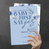 Baby sagt nur Yes Blue Floral Brautparty Einladung