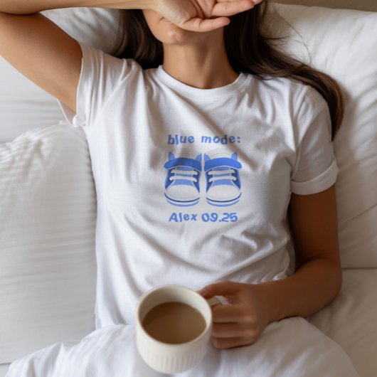 Baby-Schühchen Ankündigungsname Datum T-Shirt