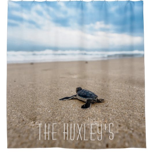 Baby Sea Turtle Monogram Duschvorhang (Vorderseite)