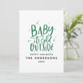 Baby seine kalte draußen typografische Weihnachtsf Save The Date (Stehend Vorderseite)